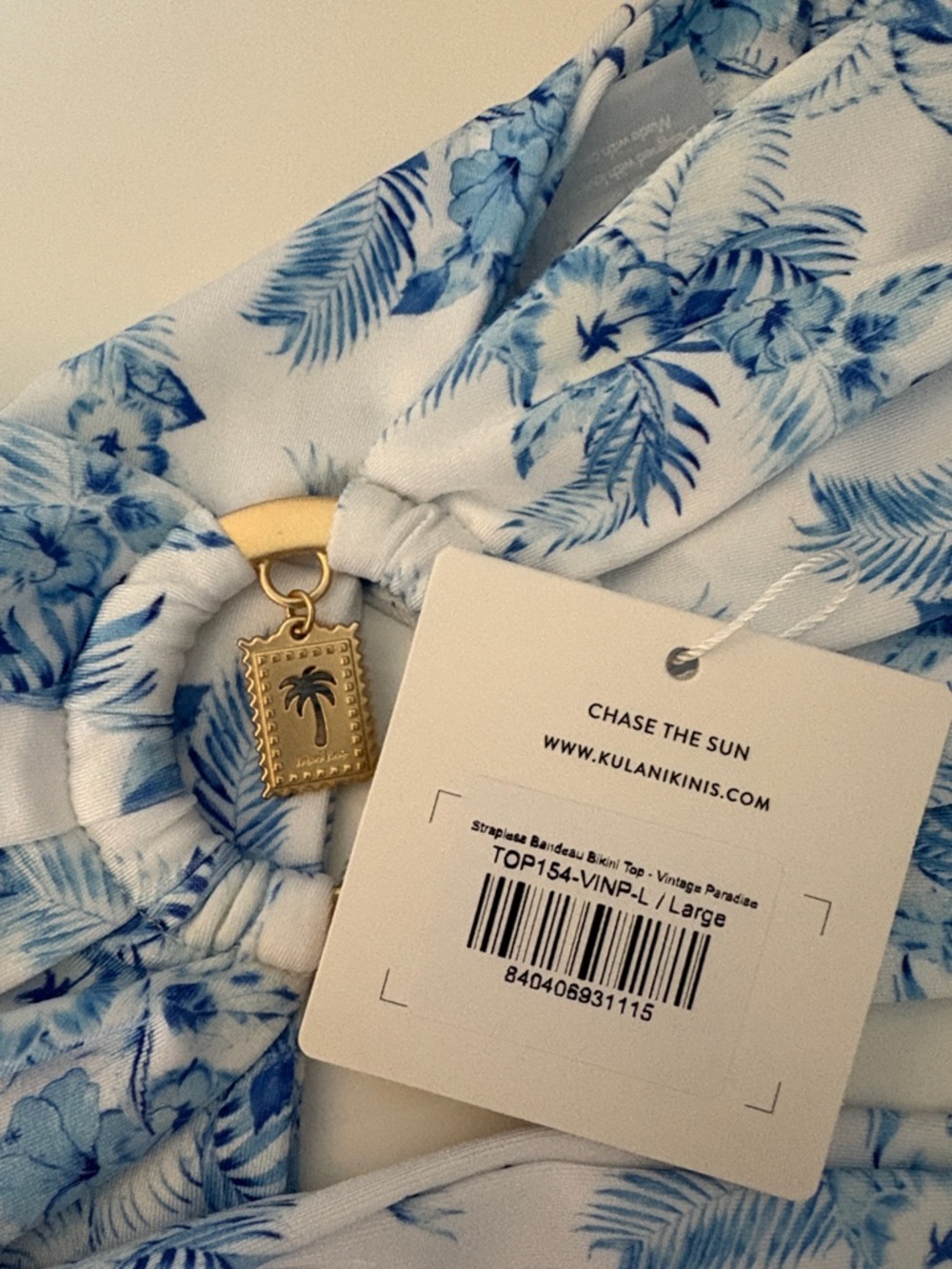 NWT Kulani Kinis Blue and White Floral Bandeau Top with Gold Charm sz L - Picture 4 of 4